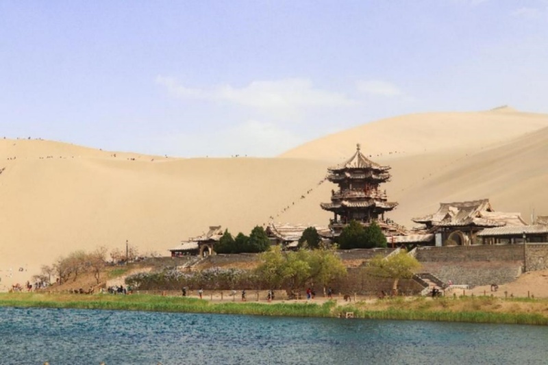 敦煌市鸣沙山月牙泉景区服务中心荣膺第九届甘肃质量奖