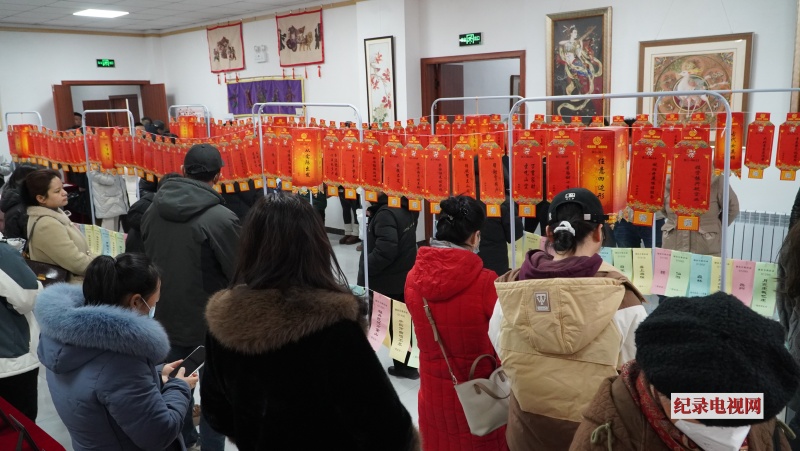 张灯结彩闹元宵 非遗传承共欢潮