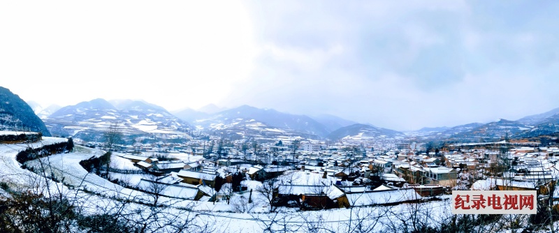 礼县湫山春雪