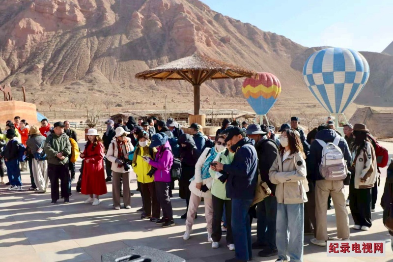 色墨交融 定格丹霞 兰州水墨丹霞旅游景区举办摄影采风活动