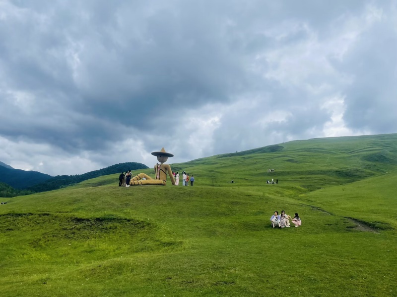 绿草山丘小桥流水 如诗如画竹子沟