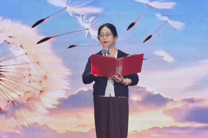 康乐举办庆“三八”玫瑰书香女职工阅读分享活动